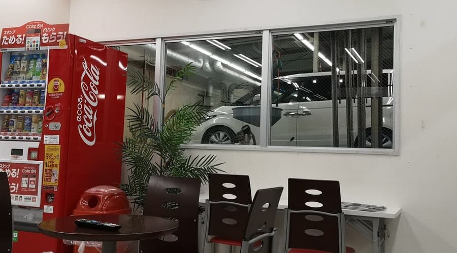 オートバックスでタイヤ交換